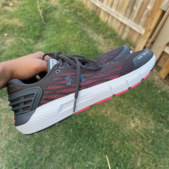Under Armour Charged Rogue Sneakers Women Size 9.5 Running Shoes Lace Up - Picture 1 of 8